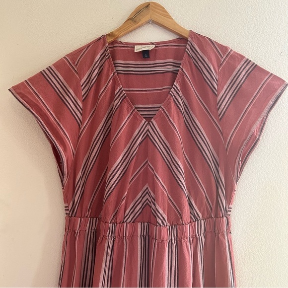 Universal Thread | 100% Cotton Striped Ruffle Hem Midi Dress - Picture 3 of 11